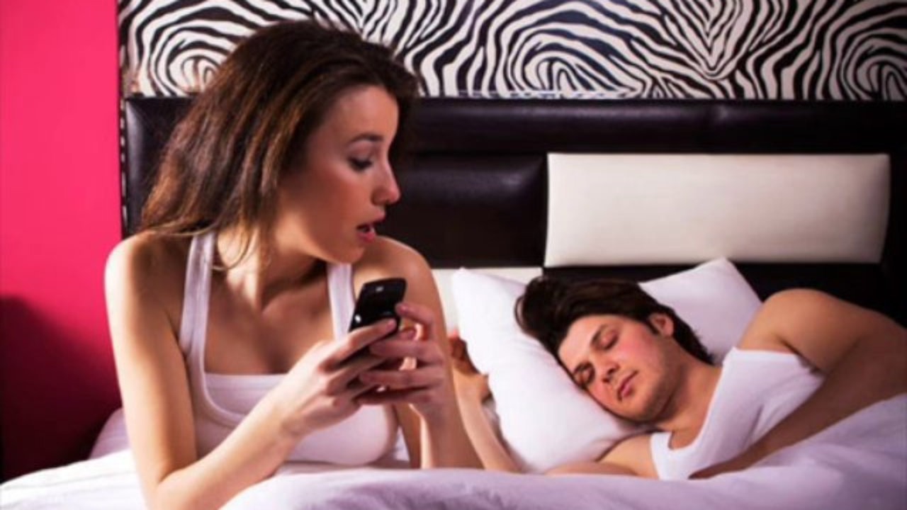 How to Catch A Cheating Wife (100% Works!)