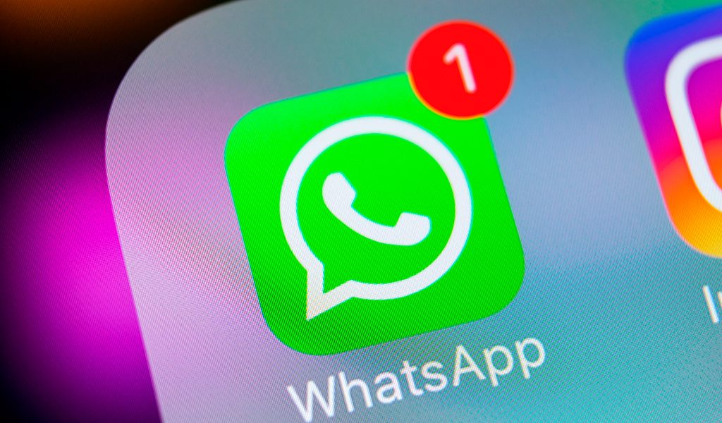 2 Ways to Track WhatsApp Message Location